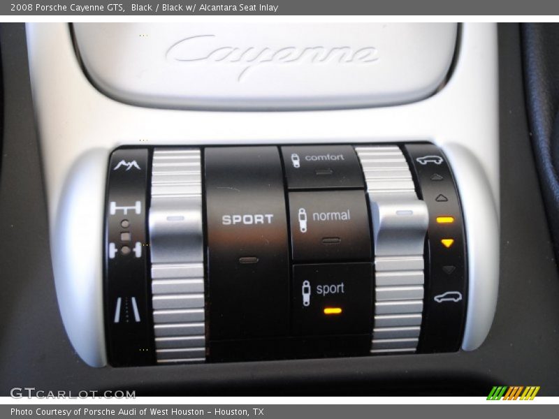 Controls of 2008 Cayenne GTS