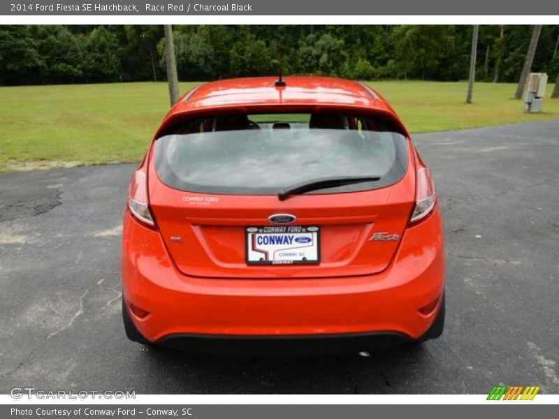 Race Red / Charcoal Black 2014 Ford Fiesta SE Hatchback