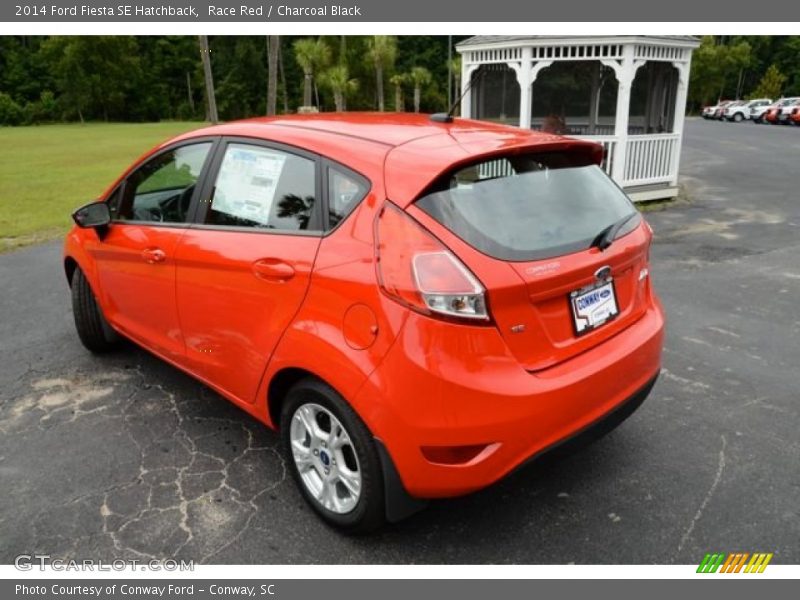 Race Red / Charcoal Black 2014 Ford Fiesta SE Hatchback