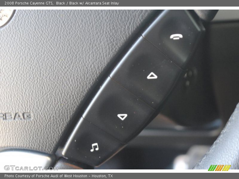 Controls of 2008 Cayenne GTS