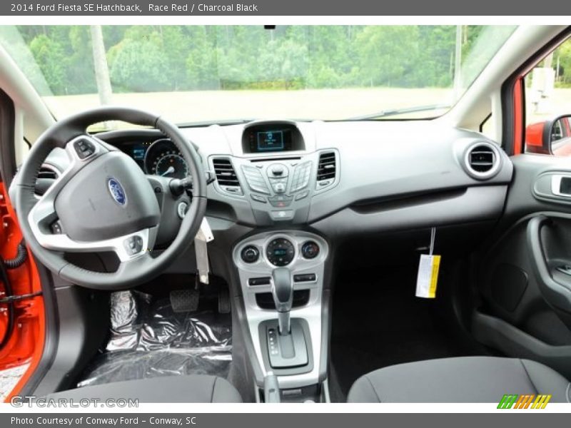 Race Red / Charcoal Black 2014 Ford Fiesta SE Hatchback