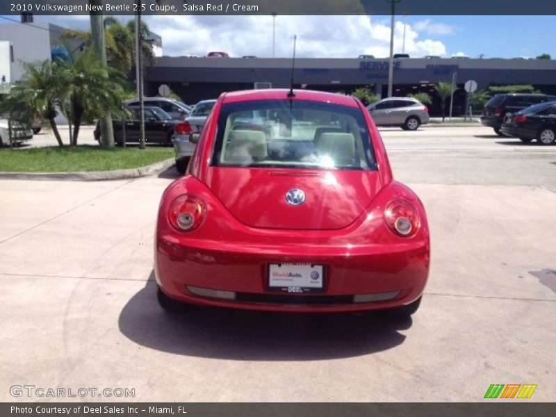 Salsa Red / Cream 2010 Volkswagen New Beetle 2.5 Coupe