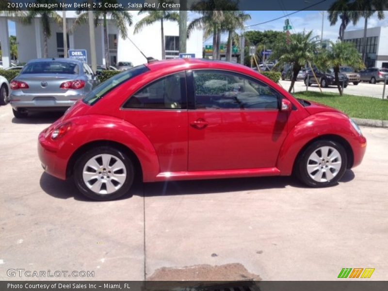 Salsa Red / Cream 2010 Volkswagen New Beetle 2.5 Coupe