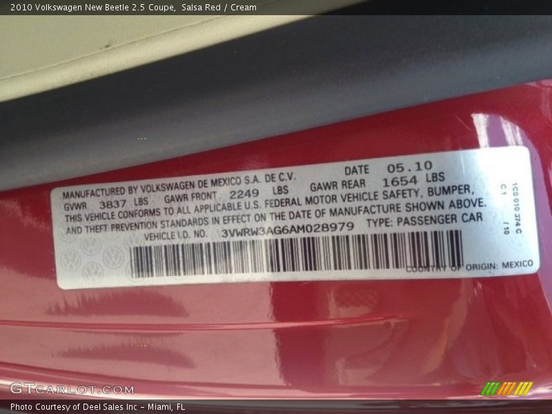 Salsa Red / Cream 2010 Volkswagen New Beetle 2.5 Coupe