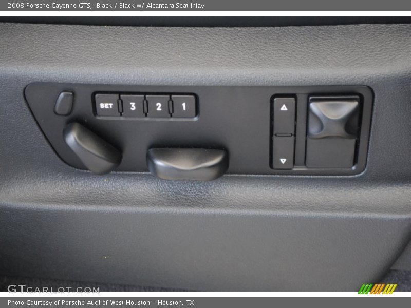 Controls of 2008 Cayenne GTS