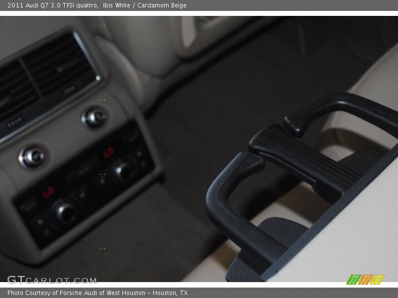 Ibis White / Cardamom Beige 2011 Audi Q7 3.0 TFSI quattro