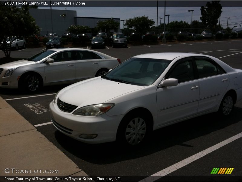 Super White / Stone 2003 Toyota Camry XLE