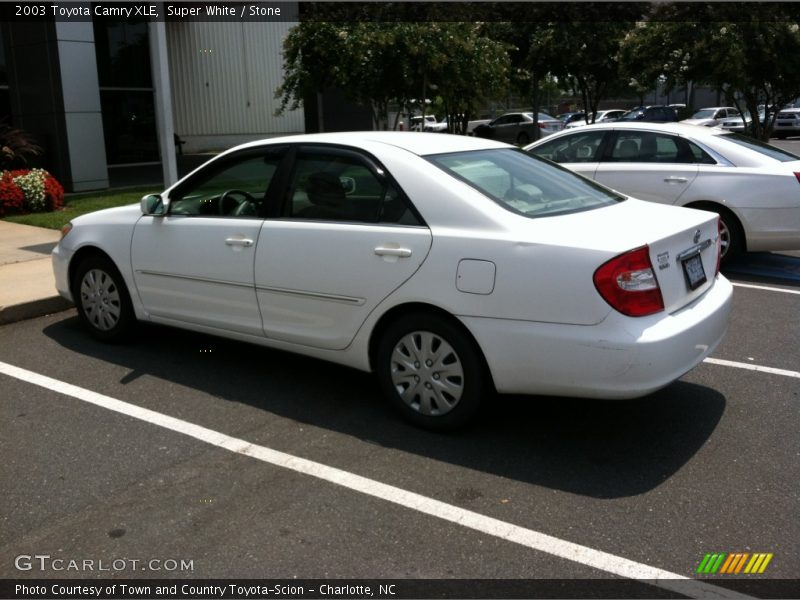 Super White / Stone 2003 Toyota Camry XLE