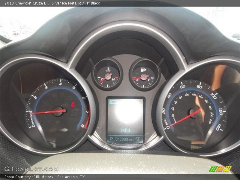 Silver Ice Metallic / Jet Black 2013 Chevrolet Cruze LT