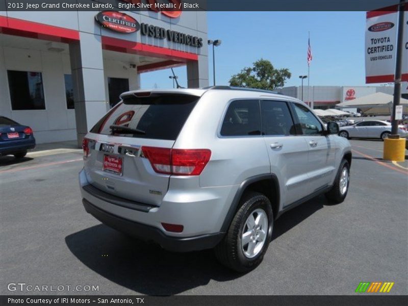 Bright Silver Metallic / Black 2013 Jeep Grand Cherokee Laredo