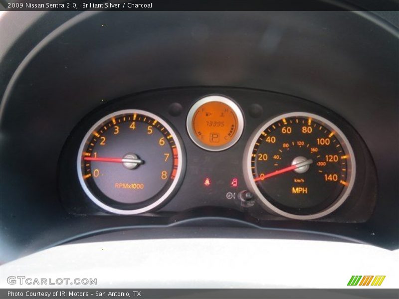 Brilliant Silver / Charcoal 2009 Nissan Sentra 2.0