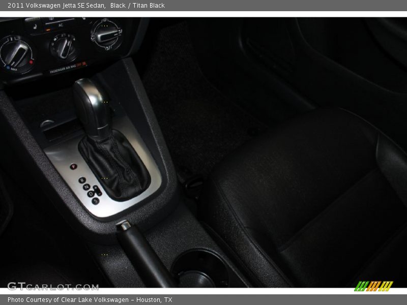 Black / Titan Black 2011 Volkswagen Jetta SE Sedan