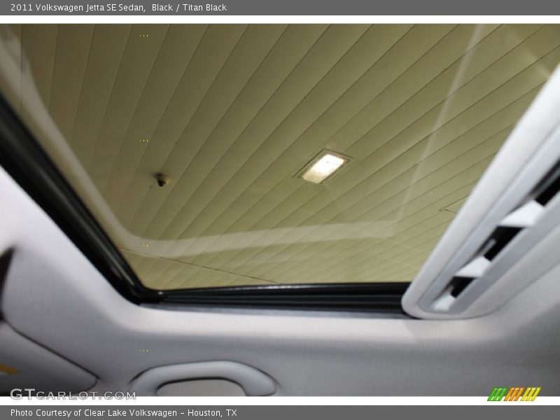 Black / Titan Black 2011 Volkswagen Jetta SE Sedan