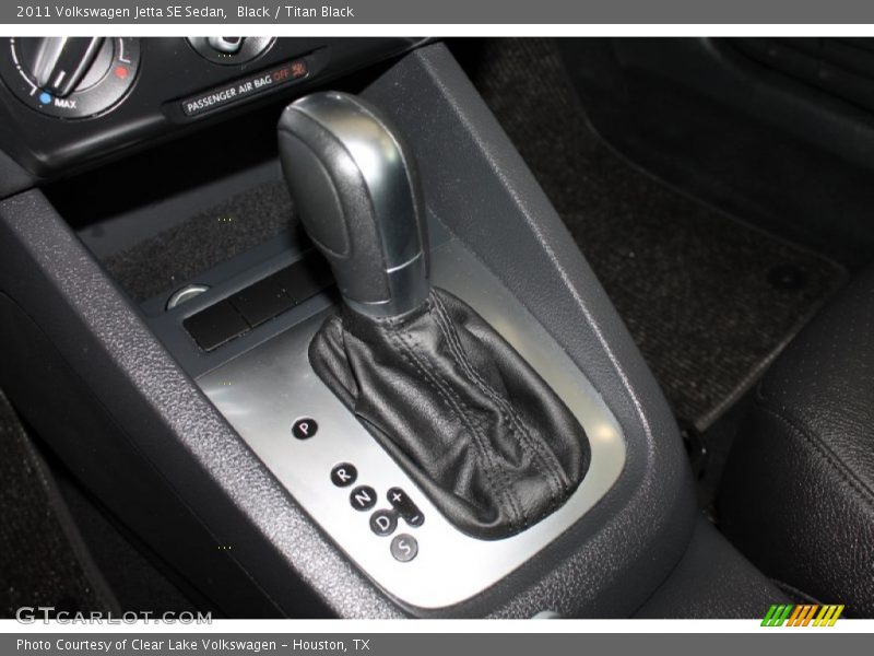 Black / Titan Black 2011 Volkswagen Jetta SE Sedan
