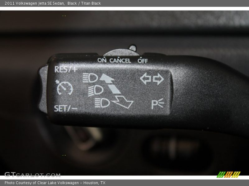 Black / Titan Black 2011 Volkswagen Jetta SE Sedan