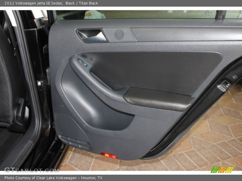 Black / Titan Black 2011 Volkswagen Jetta SE Sedan