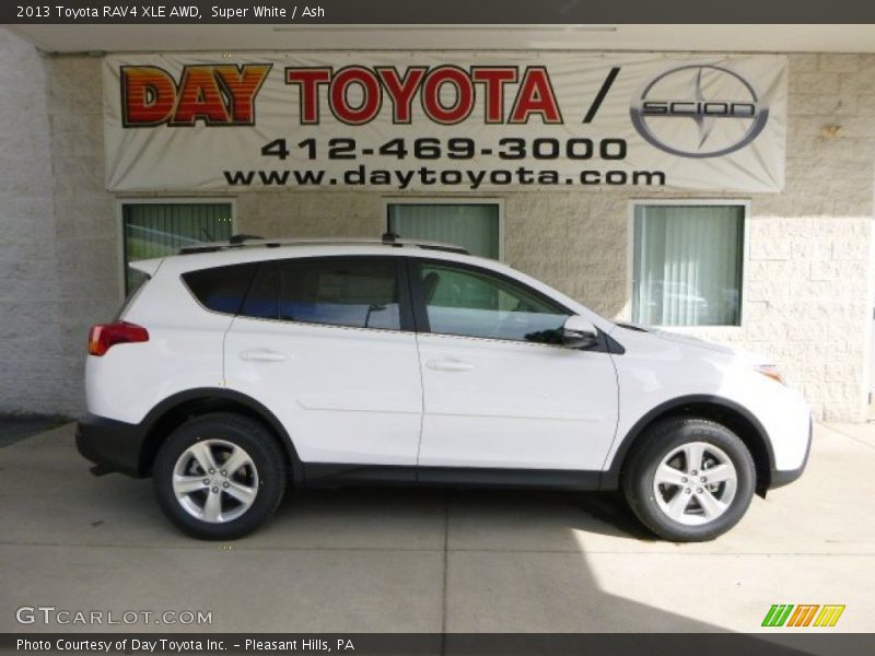 Super White / Ash 2013 Toyota RAV4 XLE AWD