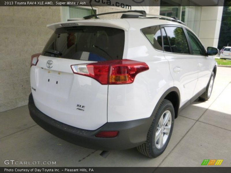 Super White / Ash 2013 Toyota RAV4 XLE AWD