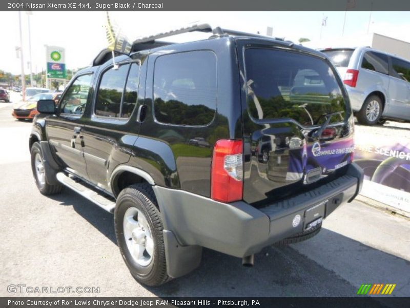 Super Black / Charcoal 2004 Nissan Xterra XE 4x4