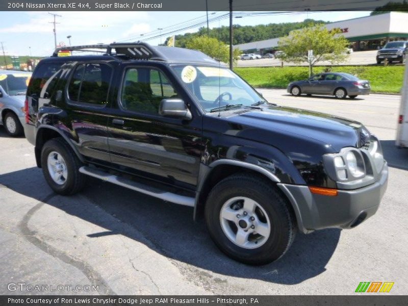 Super Black / Charcoal 2004 Nissan Xterra XE 4x4