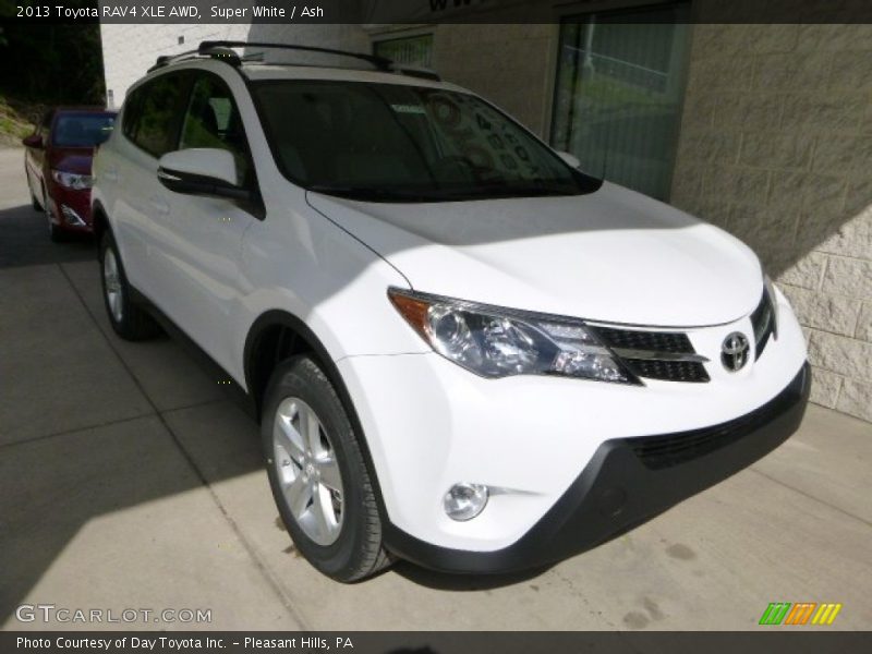 Super White / Ash 2013 Toyota RAV4 XLE AWD