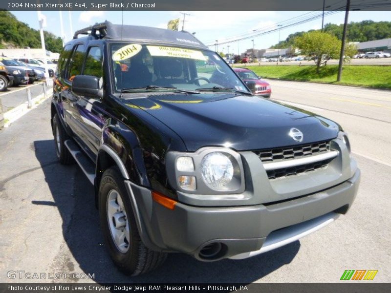 Super Black / Charcoal 2004 Nissan Xterra XE 4x4