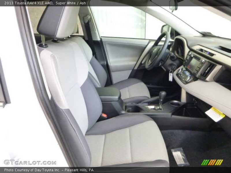Super White / Ash 2013 Toyota RAV4 XLE AWD