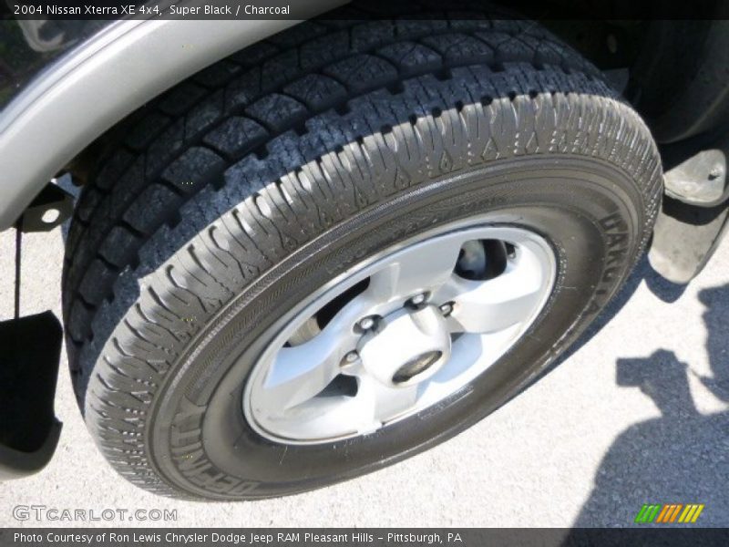 Super Black / Charcoal 2004 Nissan Xterra XE 4x4