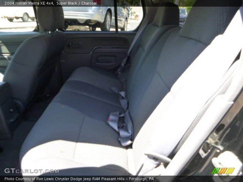 Super Black / Charcoal 2004 Nissan Xterra XE 4x4