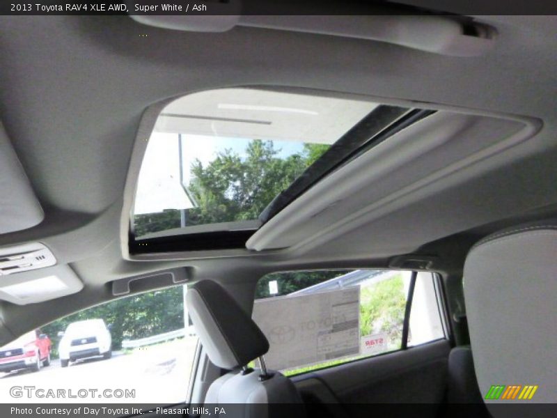 Super White / Ash 2013 Toyota RAV4 XLE AWD