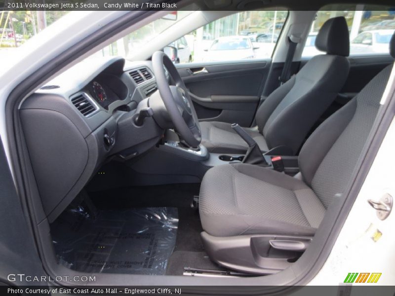 Candy White / Titan Black 2011 Volkswagen Jetta S Sedan