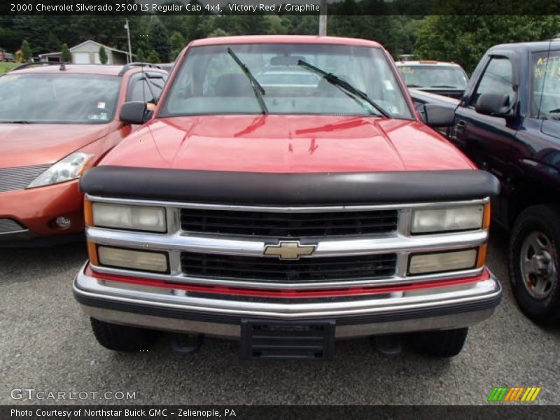 Victory Red / Graphite 2000 Chevrolet Silverado 2500 LS Regular Cab 4x4