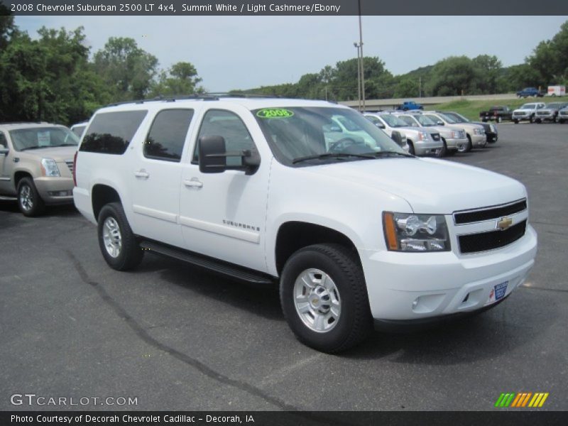 Front 3/4 View of 2008 Suburban 2500 LT 4x4