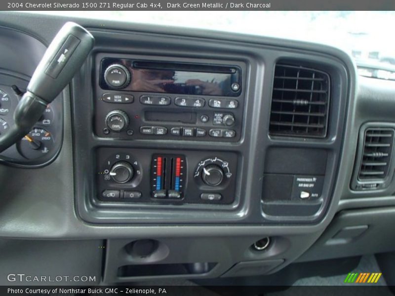 Dark Green Metallic / Dark Charcoal 2004 Chevrolet Silverado 1500 Z71 Regular Cab 4x4