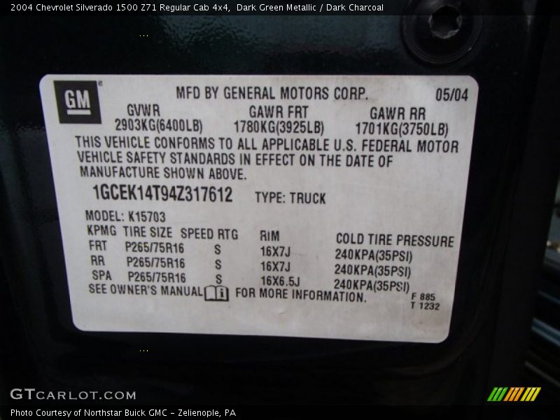 Dark Green Metallic / Dark Charcoal 2004 Chevrolet Silverado 1500 Z71 Regular Cab 4x4