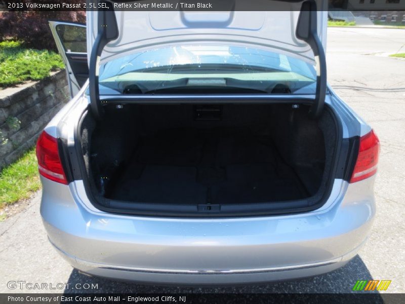 Reflex Silver Metallic / Titan Black 2013 Volkswagen Passat 2.5L SEL