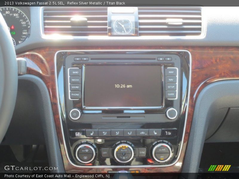 Reflex Silver Metallic / Titan Black 2013 Volkswagen Passat 2.5L SEL