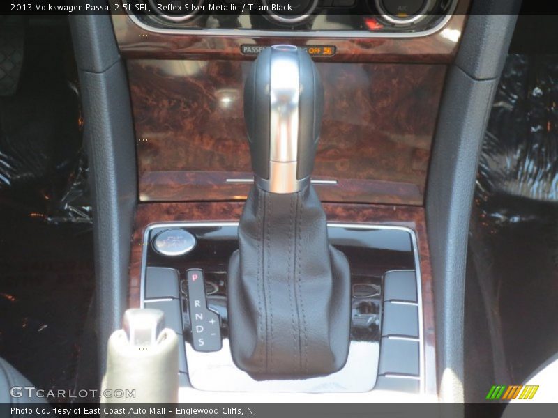 Reflex Silver Metallic / Titan Black 2013 Volkswagen Passat 2.5L SEL