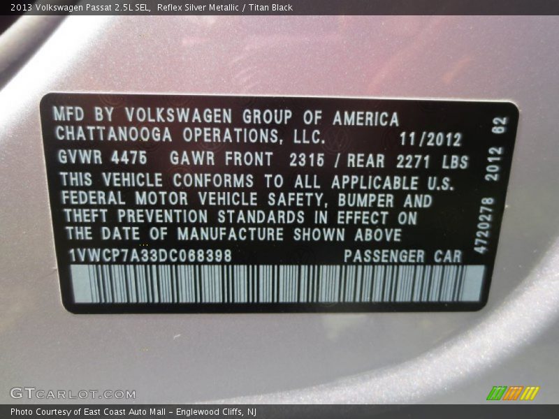 Reflex Silver Metallic / Titan Black 2013 Volkswagen Passat 2.5L SEL