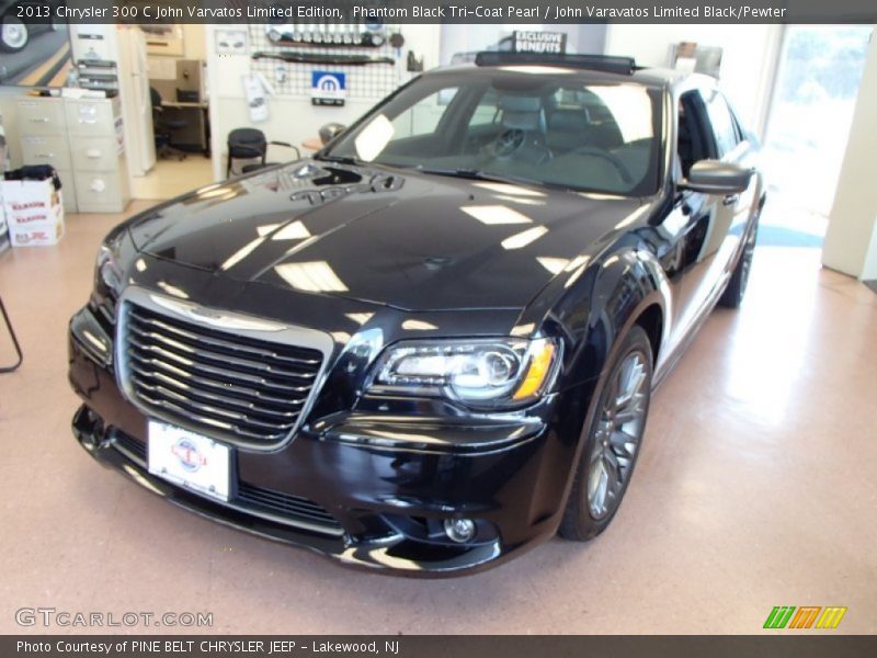 Phantom Black Tri-Coat Pearl / John Varavatos Limited Black/Pewter 2013 Chrysler 300 C John Varvatos Limited Edition