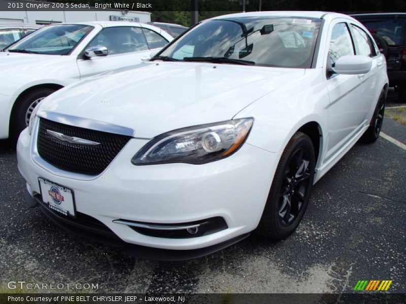 Bright White / Black 2013 Chrysler 200 S Sedan