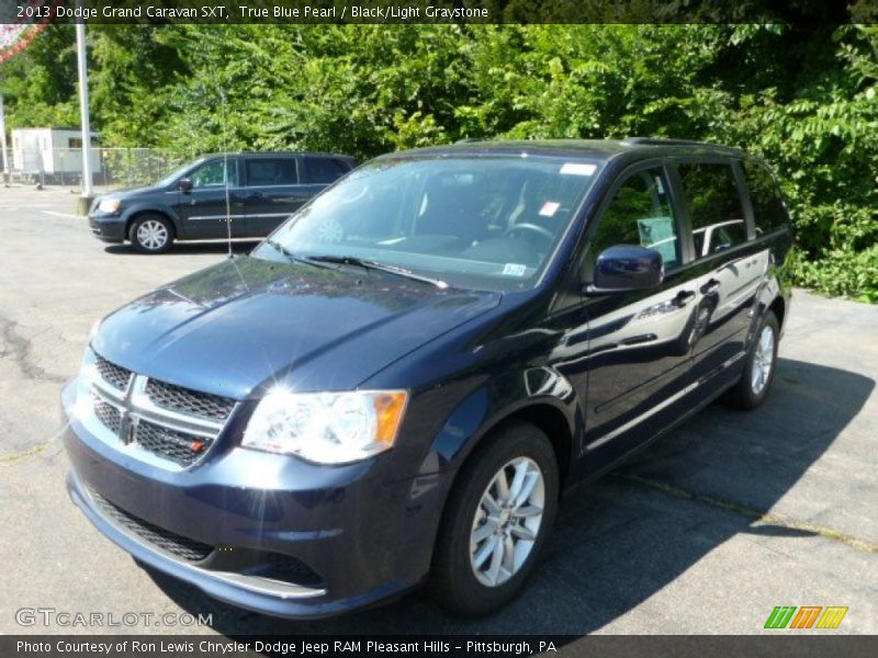 True Blue Pearl / Black/Light Graystone 2013 Dodge Grand Caravan SXT