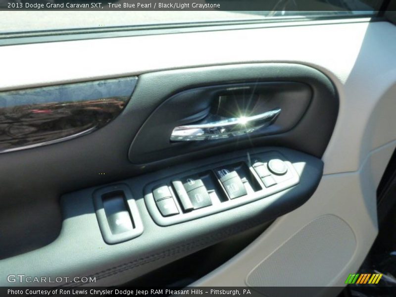 True Blue Pearl / Black/Light Graystone 2013 Dodge Grand Caravan SXT