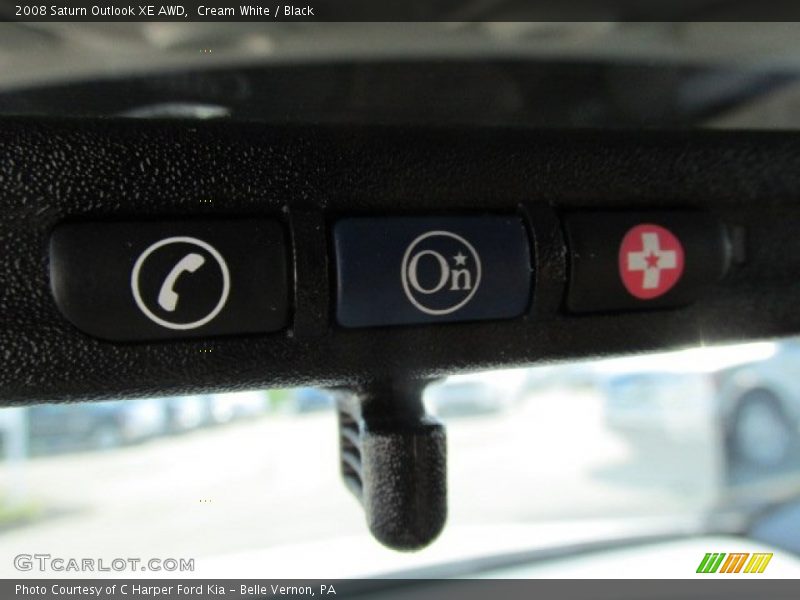 Cream White / Black 2008 Saturn Outlook XE AWD