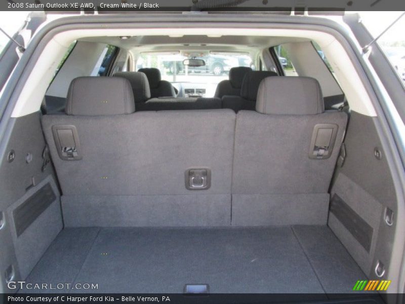 Cream White / Black 2008 Saturn Outlook XE AWD