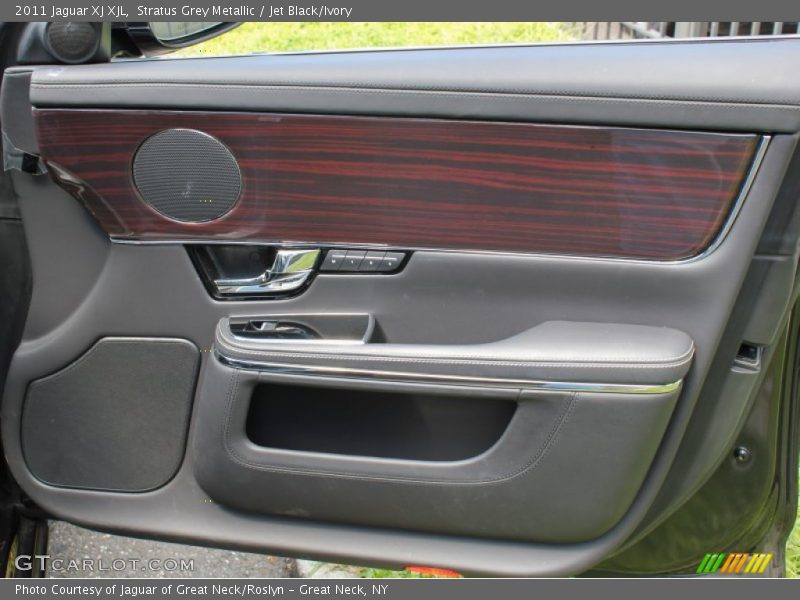 Door Panel of 2011 XJ XJL