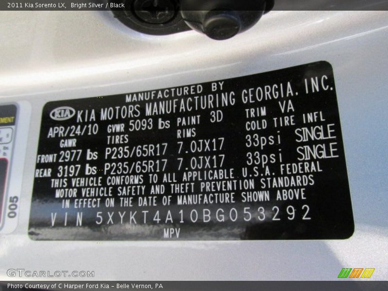 Bright Silver / Black 2011 Kia Sorento LX
