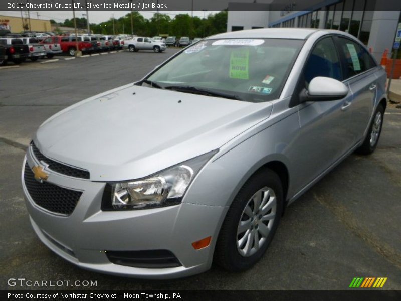 Silver Ice Metallic / Jet Black 2011 Chevrolet Cruze LT