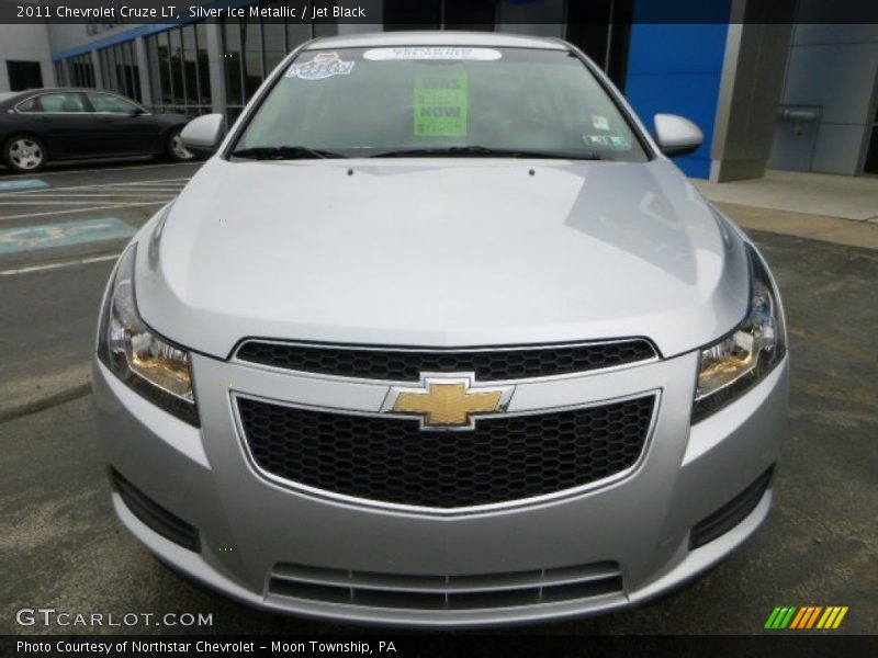 Silver Ice Metallic / Jet Black 2011 Chevrolet Cruze LT