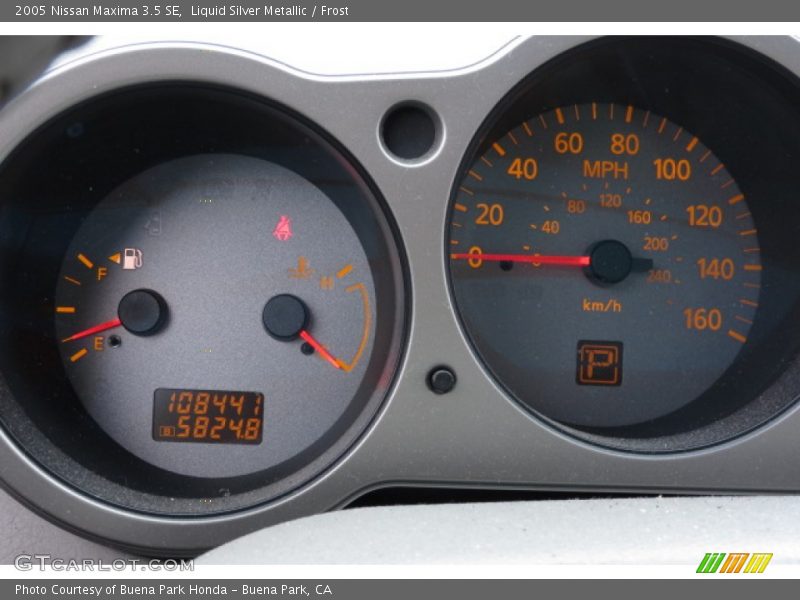 Liquid Silver Metallic / Frost 2005 Nissan Maxima 3.5 SE